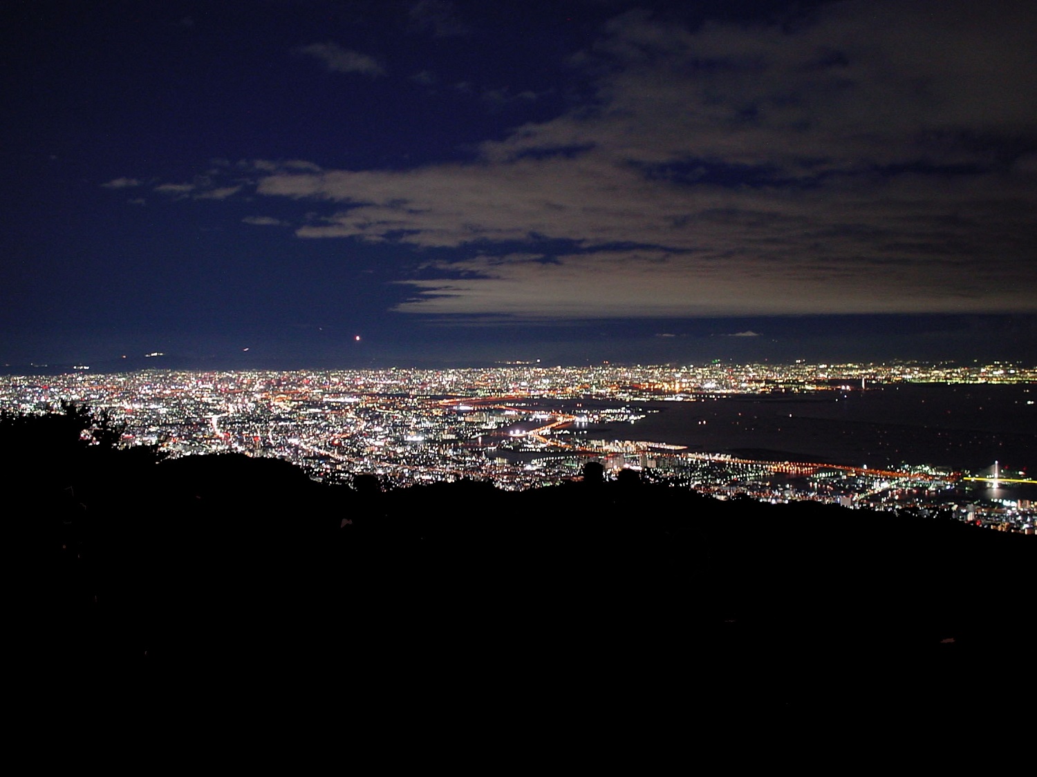 夜には100万ドルの神戸の夜景を楽しめます。