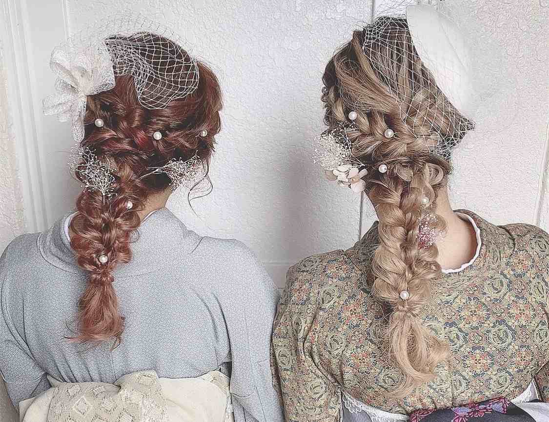 【ヘアデザイン】：花魁体験スタジオのヘアアクセサリーをはじめ、様々なアクセサリーをご用意しております！すべては自由に選択できます。ヘアアレンジをエージェントに依頼する場合は、別途料金を頂きます。